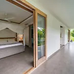 Villa Paloma - Chic Tropical Garden Villa With Outdoor Pool