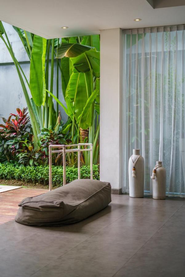 Paloma - Chic Tropical Garden With Outdoor Pool *