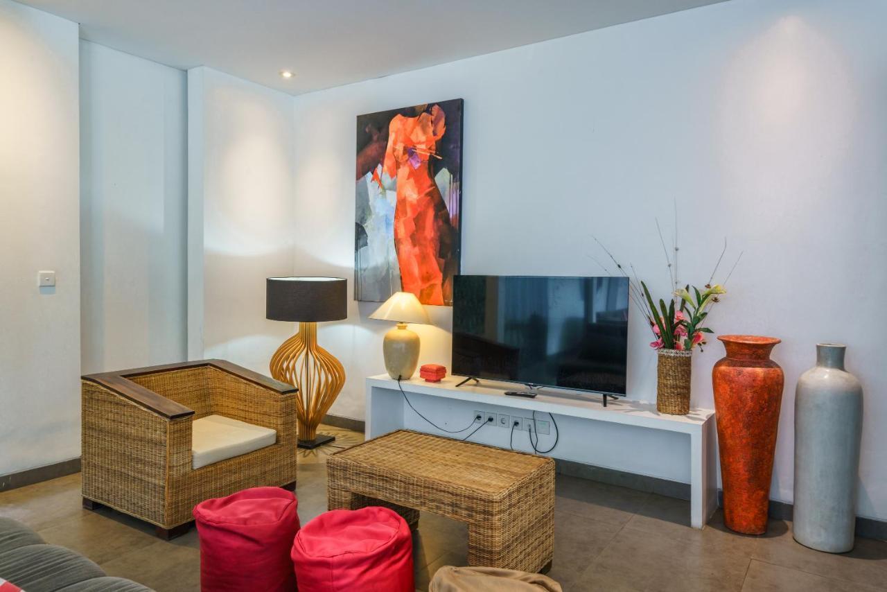 Villa Paloma - Chic Tropical Garden With Outdoor Pool *