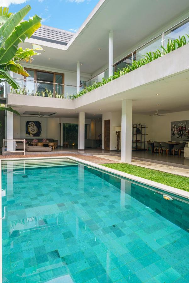 Villa Paloma - Chic Tropical Garden With Outdoor Pool